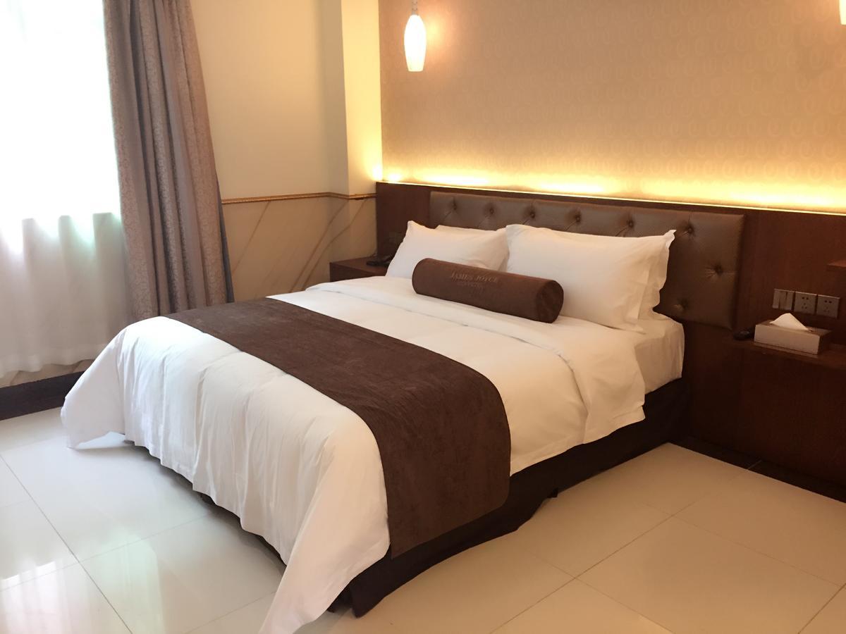 James Joyce Coffetel Hotel Guangzhou Shi Jing City Square Branch Kültér fotó